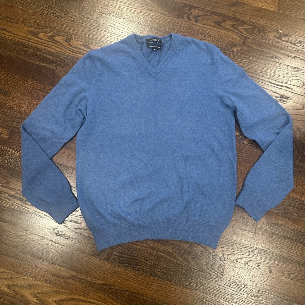 Men's Blue V-Neck Sweater 100% cashmere